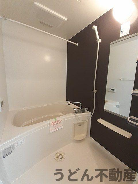 バス・シャワールーム　うどん県のお部屋探しはうどん不動産へ うどんちゃんとLINE