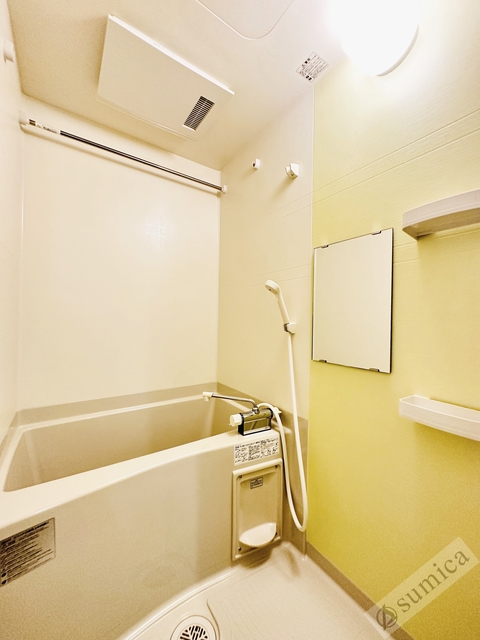 バス・シャワールーム　初めて使えるのが新築の強みだ。。。