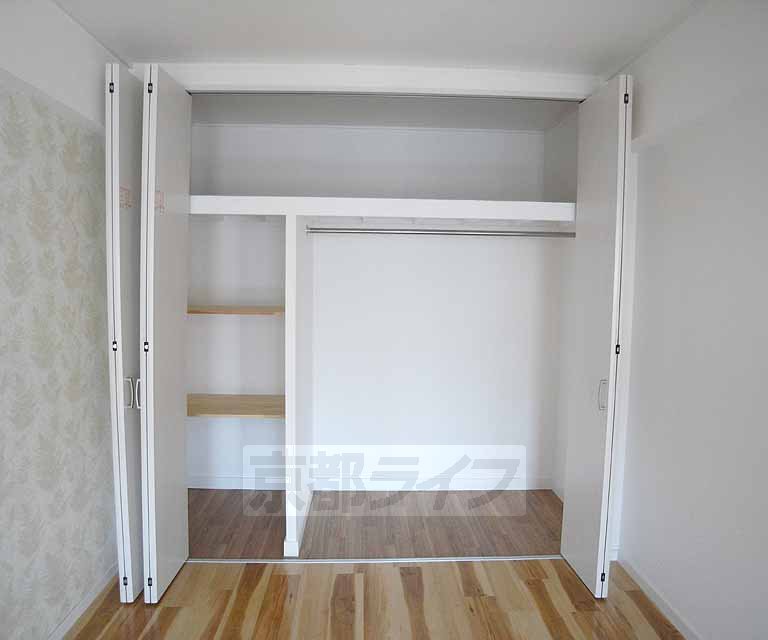 収納　たっぷり収納できるクローゼットです。