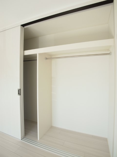 収納　５帖洋室、収納