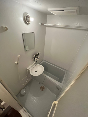 バス・シャワールーム　日々の暮らしに欠かせないお風呂です