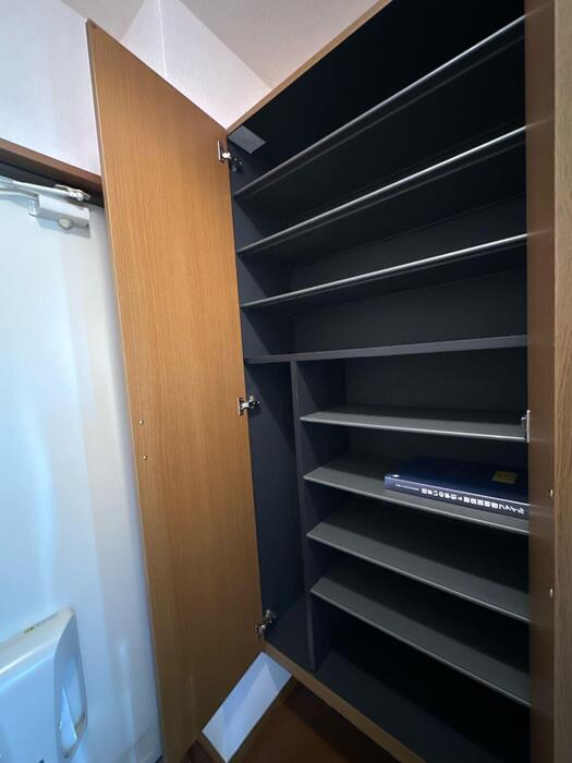 収納　モニター付きインターホン