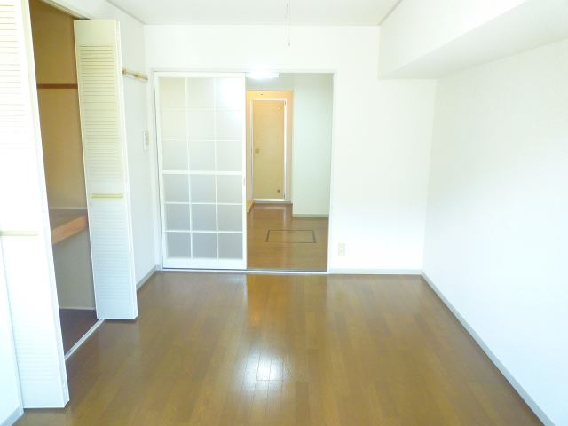 居室・リビング　キレイなお部屋です