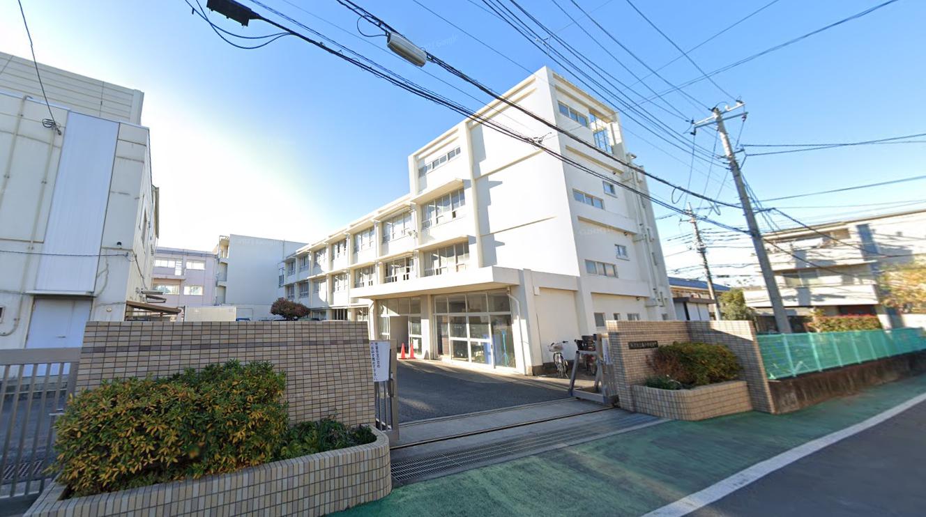 小学校　所沢市立南小学校（小学校）まで889m