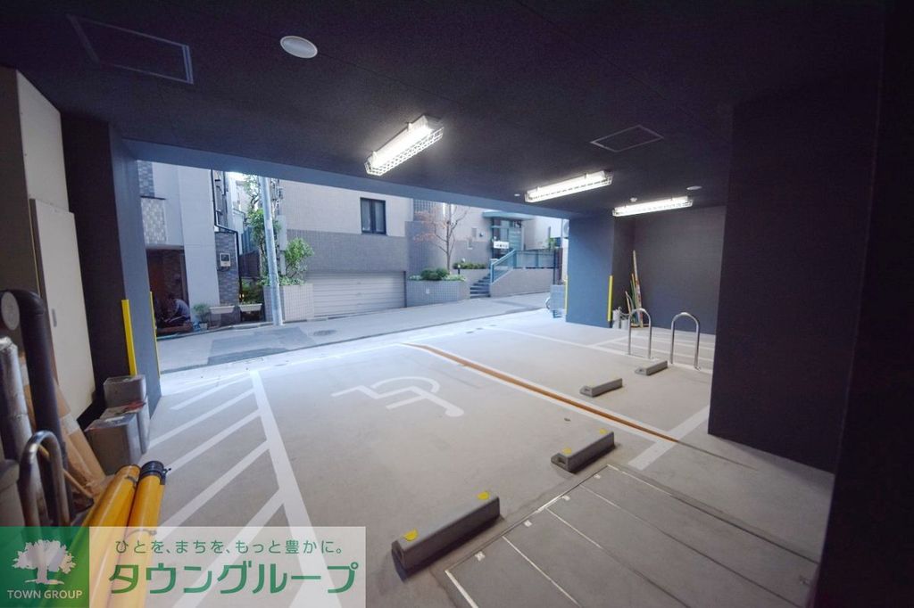 駐車場　駐車場