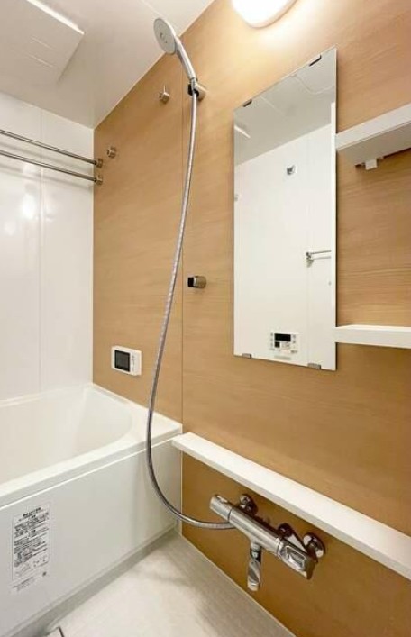 バス・シャワールーム　※別部屋の参考写真です。