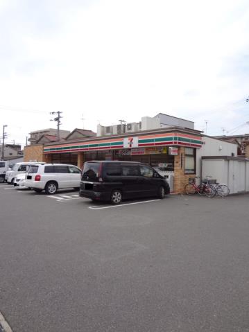 コンビニ　セブンイレブン（コンビニ）まで382m