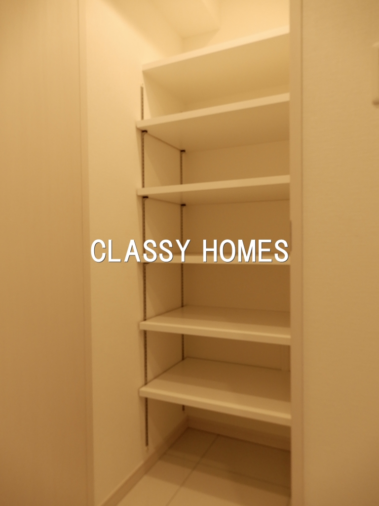 玄関　2018年竣工　ザ・レジデンス・オブ・トーキョーKK06：