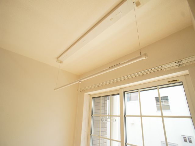 その他設備　室内物干しがあります。