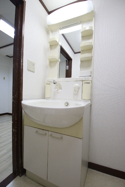 洗面設備　別室の参考写真です。※現況優先