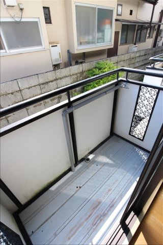 バルコニー　別部屋の写真になります。