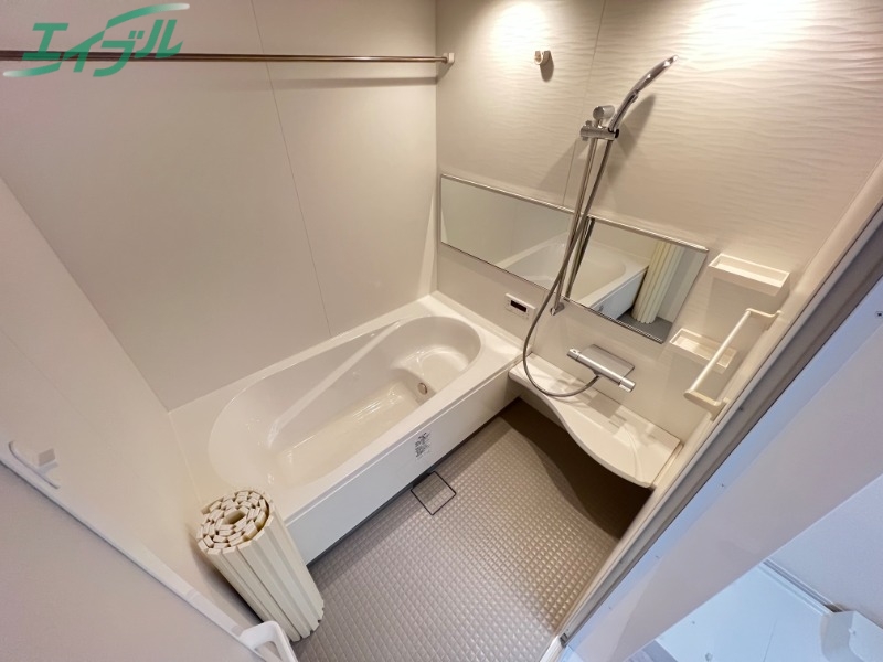バス・シャワールーム　同型参考写真