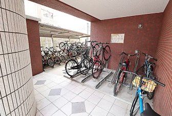 現状優先とし写真は参照とする。