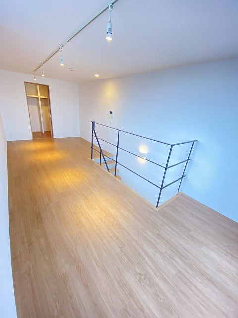 その他部屋・スペース　開放的な寝室です