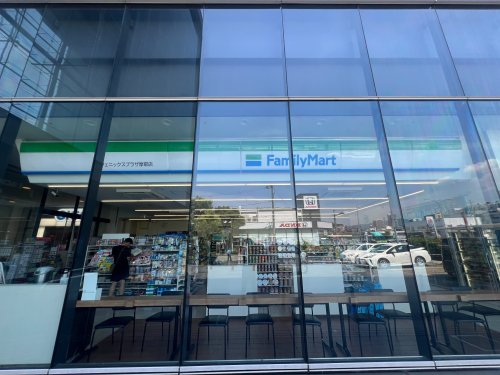 コンビニ　ファミリーマート フェニックスプラザ摩耶店（コンビニ）まで395m
