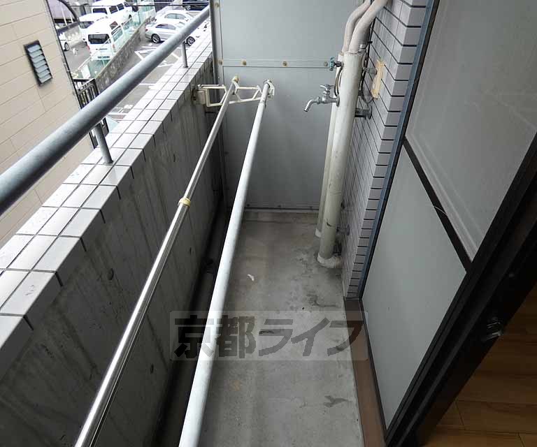 バルコニー　洗濯物干せます。