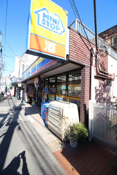 コンビニ　ミニストップ（コンビニ）まで230m