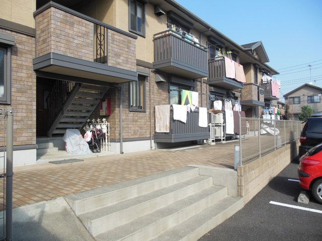 エントランス　★玄関前スペースです★