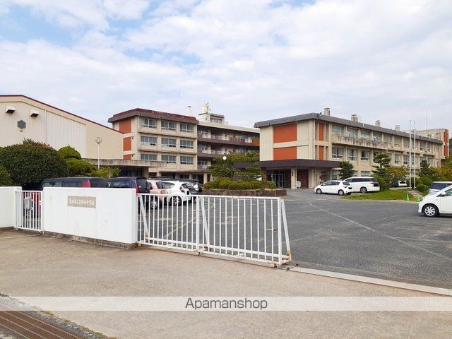 中学校　笠岡東中学校（中学校）まで1100m