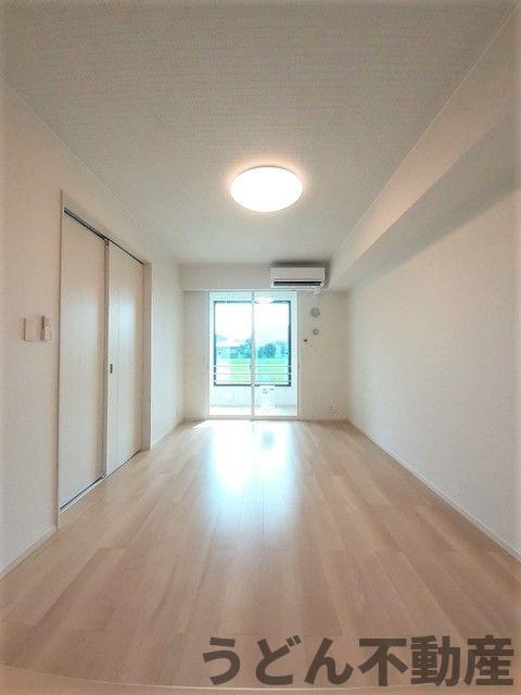 居室・リビング　うどん県のお部屋探しはうどん不動産へ うどんちゃんとLINE
