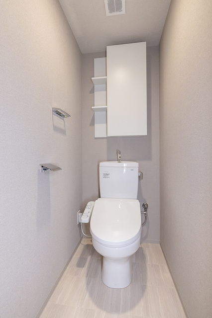 トイレ　※写真は同タイプ住戸です。