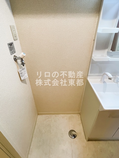 その他　洗濯機置き場は室内にあるので雨に濡れる心配はありません。