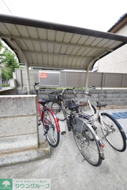 駐車場　★屋根付き駐輪場★