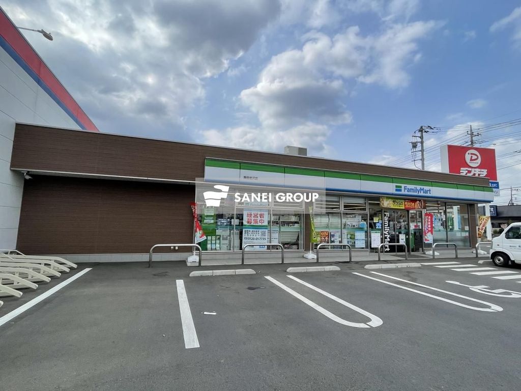 コンビニ　ファミリーマート飯能岩沢店（コンビニ）まで190m