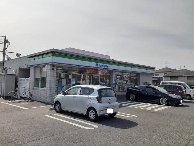 コンビニ　ファミリーマート岡山箕島店（コンビニ）まで400m