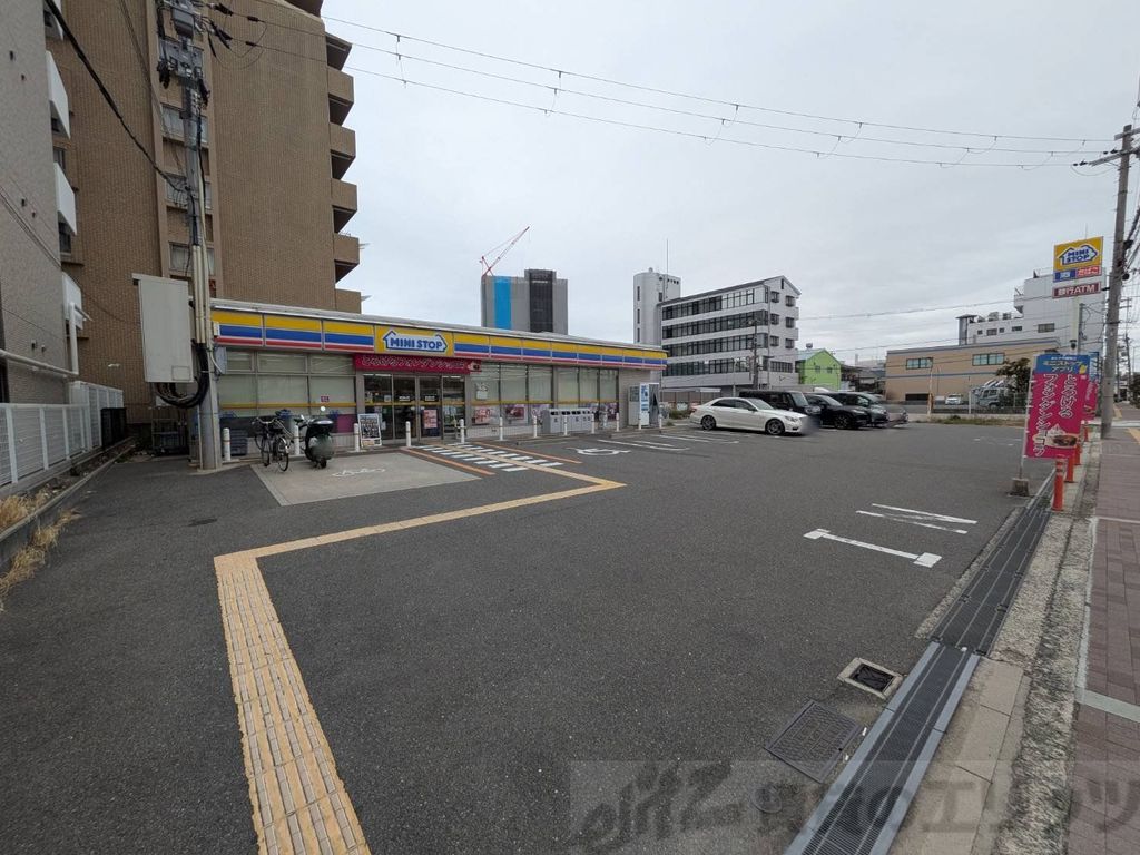 コンビニ　ミニストップ吹田南金田店（コンビニ）まで400m