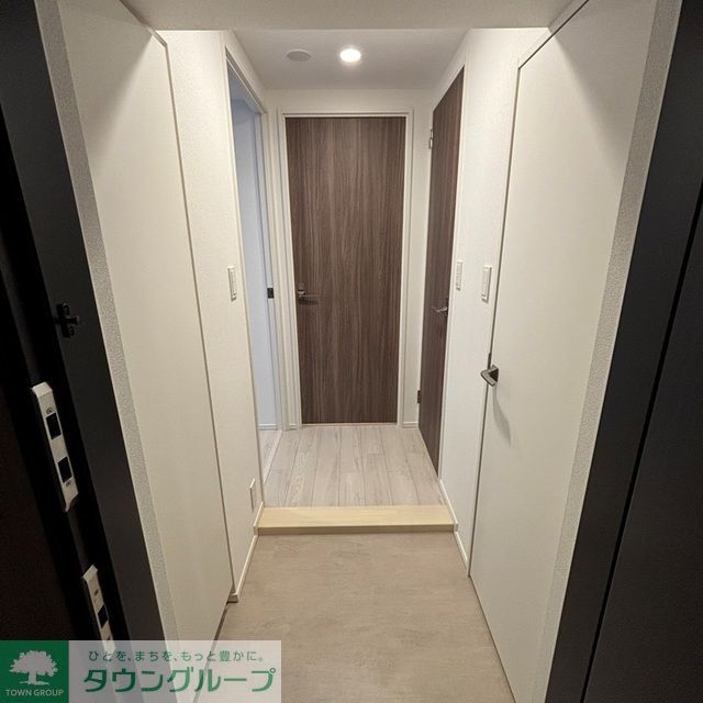 玄関　※写真は同タイプ住戸です。