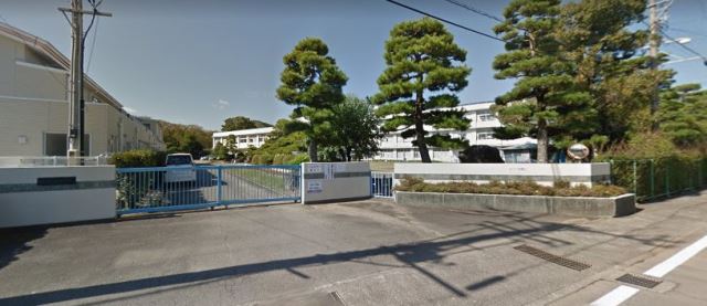 小学校　市立広幡小学校（小学校）まで700m