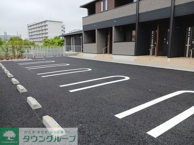 駐車場　駐車場