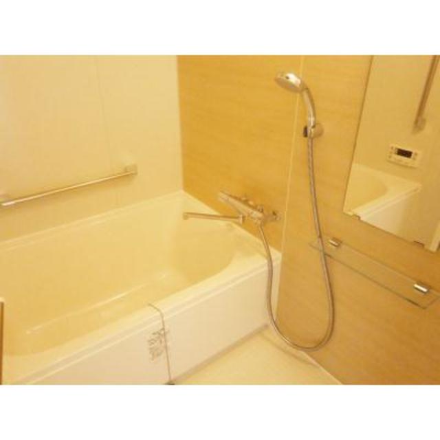 バス・シャワールーム　※写真は同タイプ住戸です。