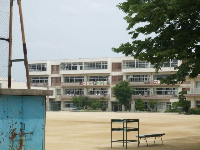 中学校　町立大治中学校（中学校）まで719m