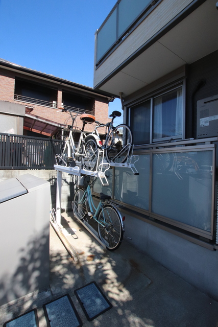その他　駐輪場＊区画指定あり、１世帯１台まで