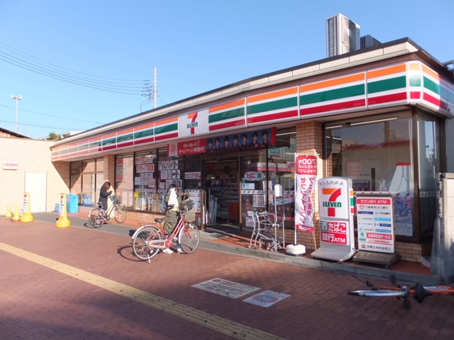 コンビニ　セブンイレブン（コンビニ）まで346m