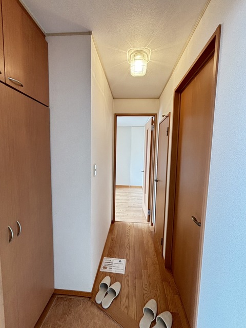 玄関　別部屋参考写真です