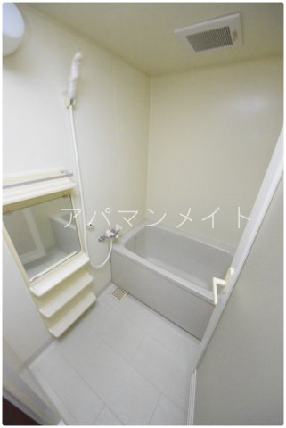 バス・シャワールーム　お風呂で日々の疲れを落としましょう