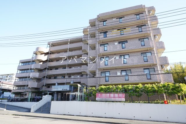 建物外観　外観タイル張り！