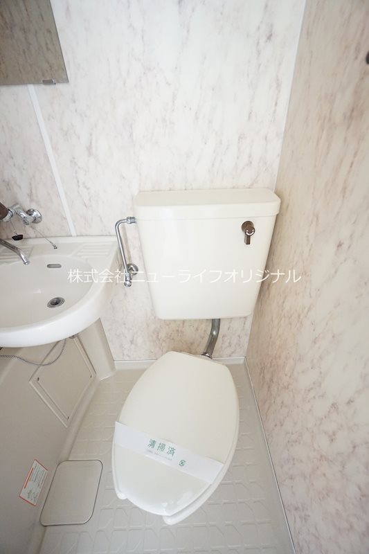 トイレ　バス・トイレ同室となります。