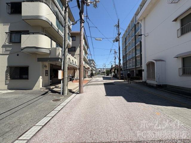 その他　前面道路（その他）まで1m