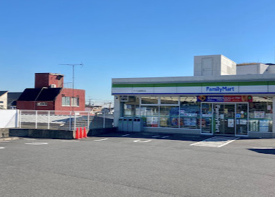 コンビニ　ファミリーマート サンズ大田西馬込店（コンビニ）まで742m