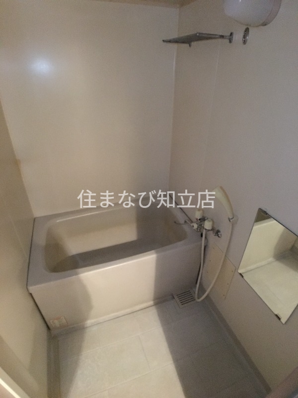 バス・シャワールーム　同型別部屋写真