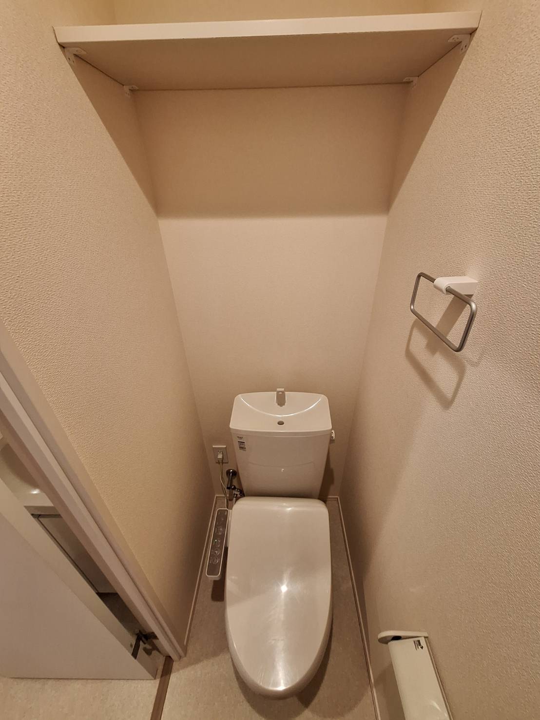 トイレ　★※別号室の写真です　ウォシュレット付きのトイレ★