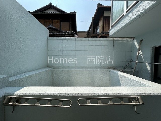 その他設備　室外洗濯機置場