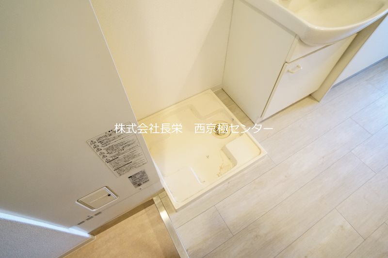 洗面設備　※同タイプ702号室の参考写真です★（実際のお部屋とは異なり