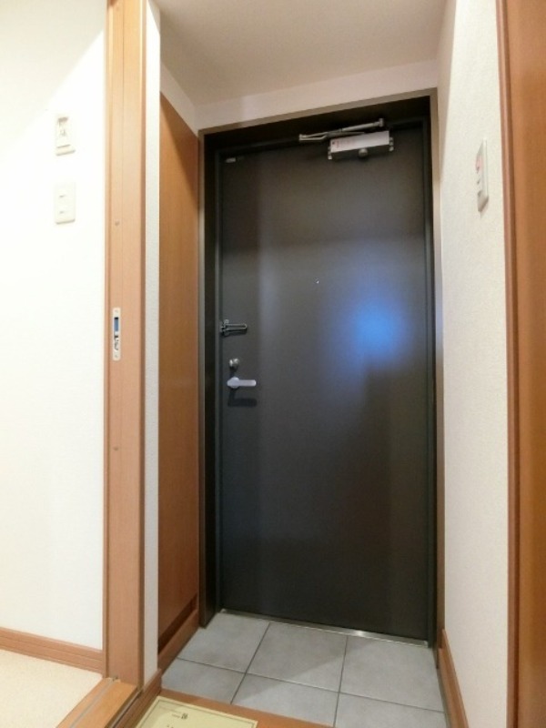 玄関　図面と現状が相違がある場合には現状を優先