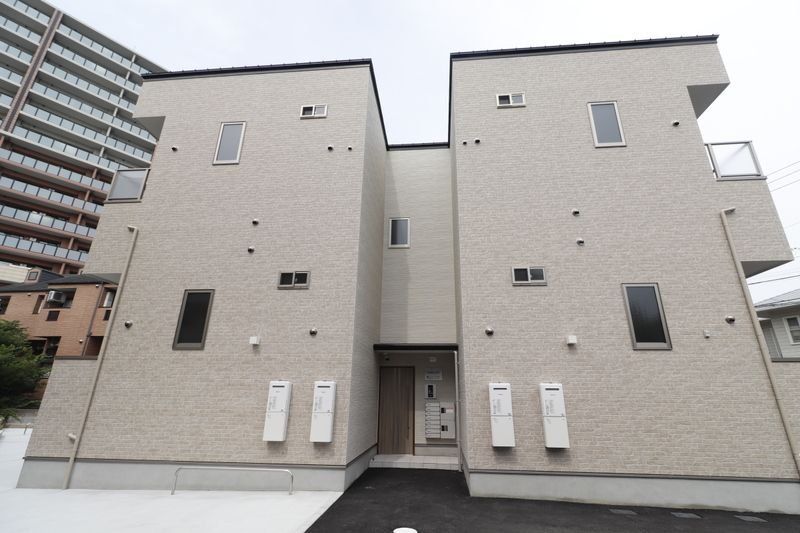 建物外観　現状優先とし写真は参照とする。