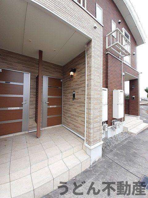 エントランス　うどん県のお部屋探しはうどん不動産へ うどんちゃんとLINE